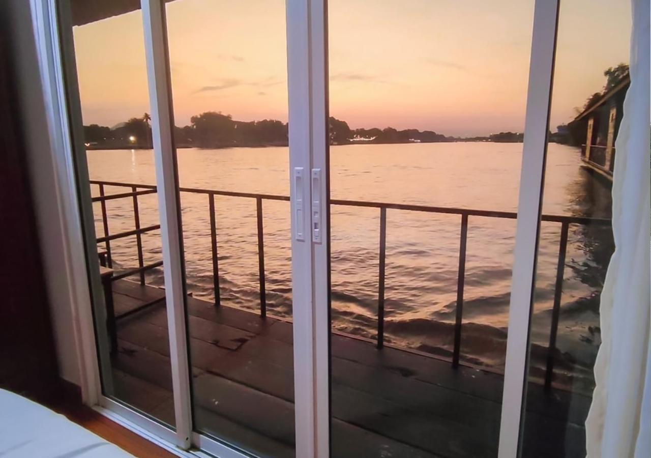 Hotel Tara Raft Kanchanaburi Esterno foto