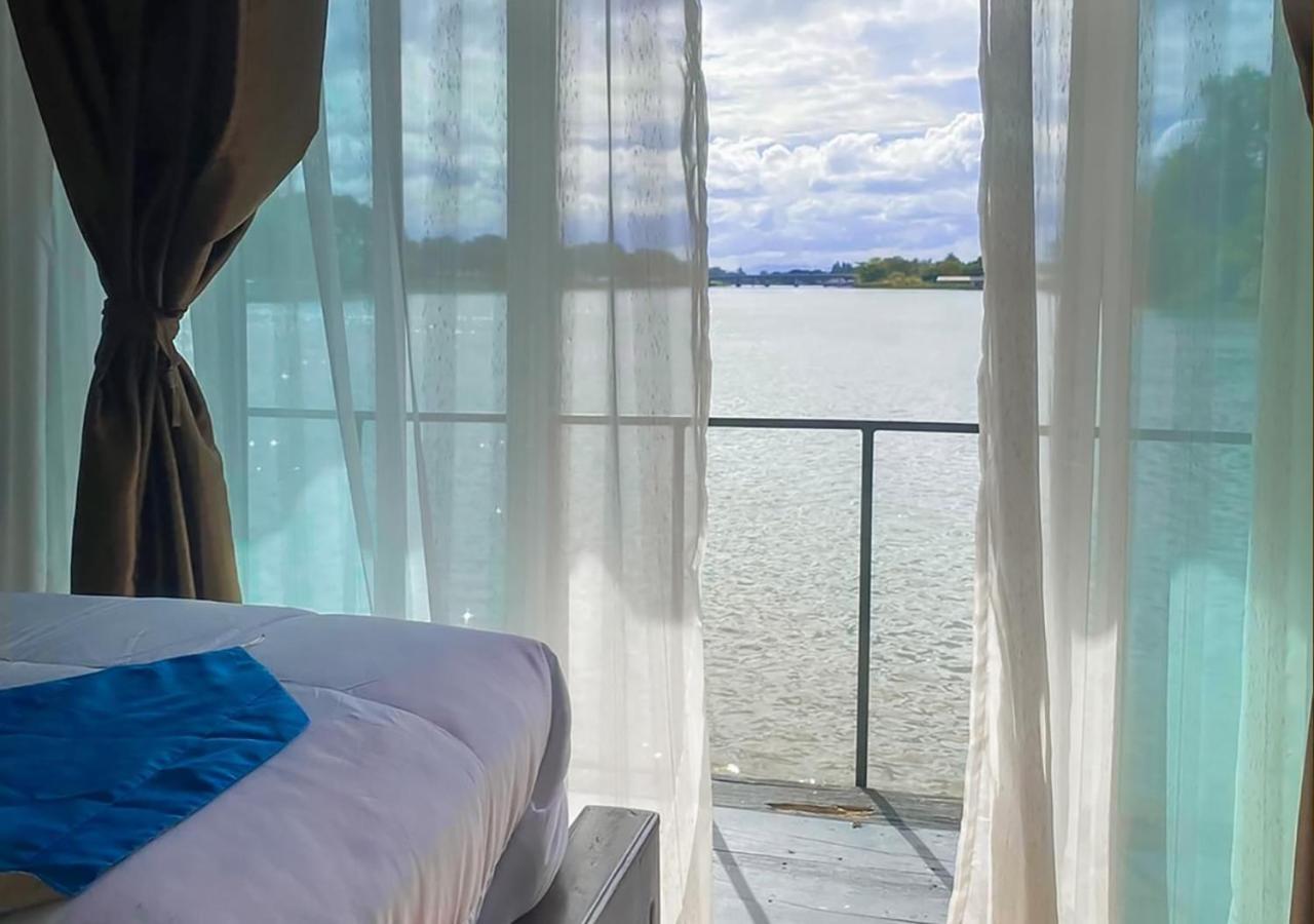 Hotel Tara Raft Kanchanaburi Esterno foto