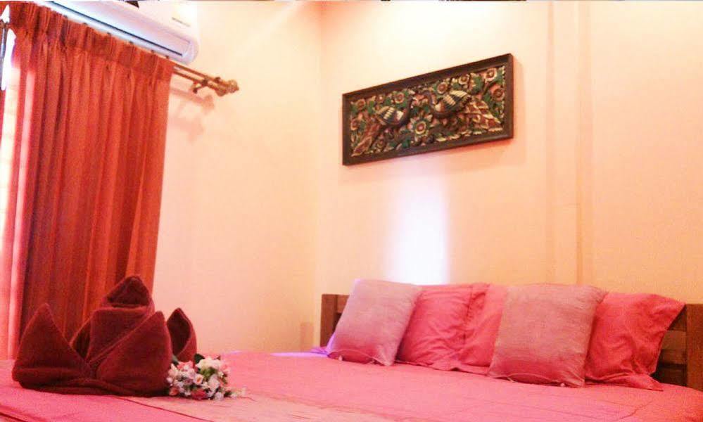 Hotel Tara Raft Kanchanaburi Esterno foto